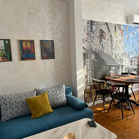 Diva Kapana 2bdr With Parking Apartment *