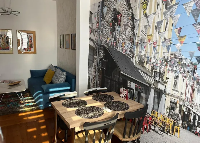 Diva Kapana 2bdr With Parking Apartment *