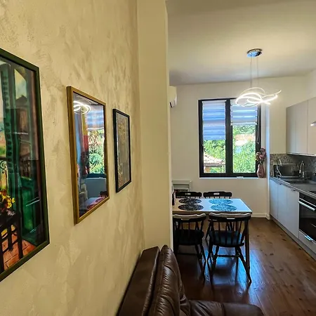 Diva Kapana 2bdr With Parking Appartement